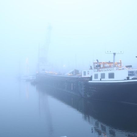 Schiffshotel "Schlafen Im Hafen" Hamburg Zewnętrze zdjęcie