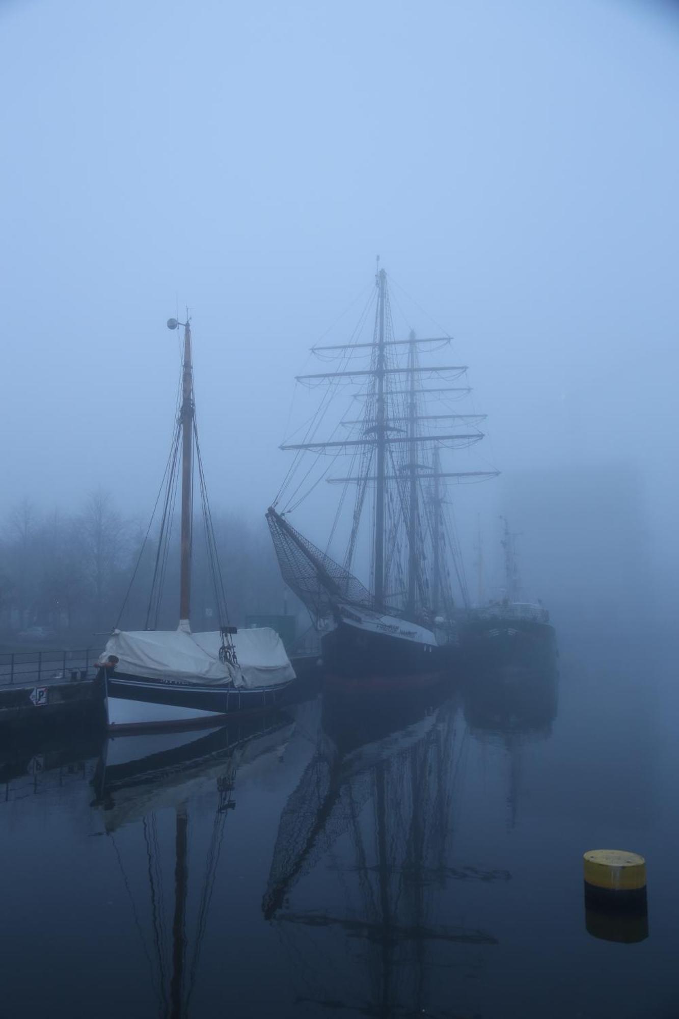Schiffshotel "Schlafen Im Hafen" Hamburg Zewnętrze zdjęcie