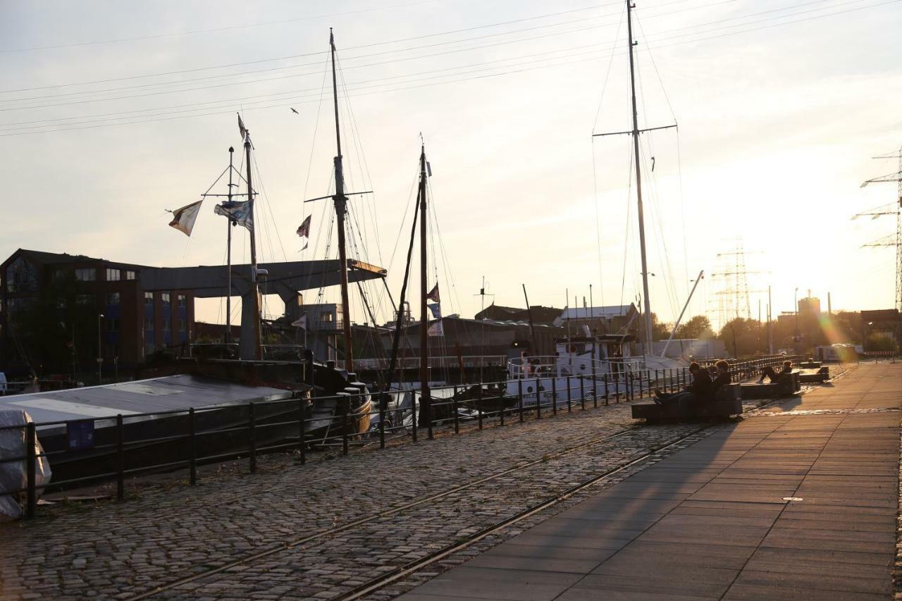 Schiffshotel "Schlafen Im Hafen" Hamburg Zewnętrze zdjęcie